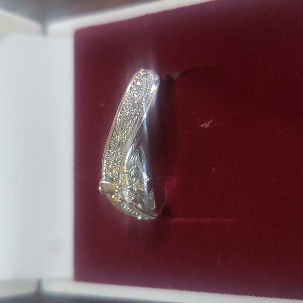 Ring size 7   925 stamped